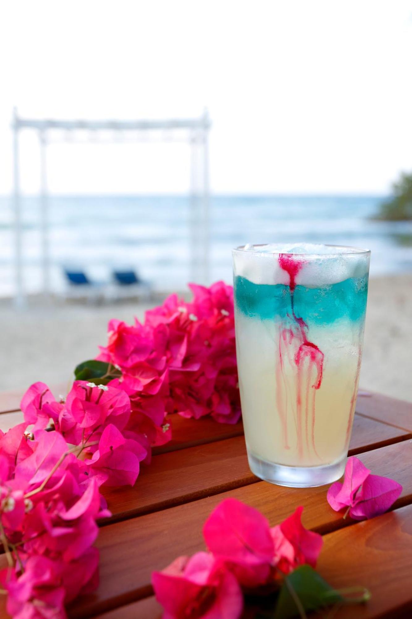 The Signature Level At Grand Palladium Lady Hamilton Resort & Spa Lucea Exterior photo
